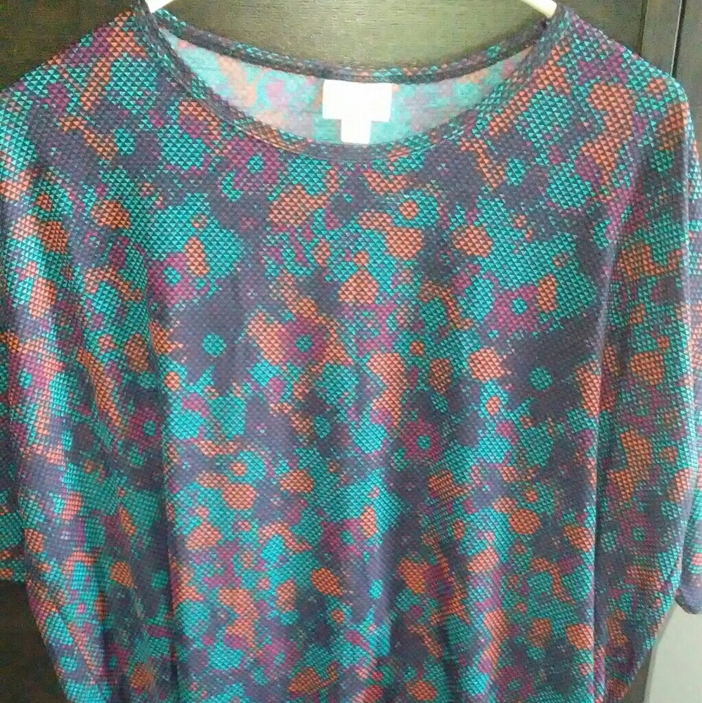 Small Irma (Lularoe)